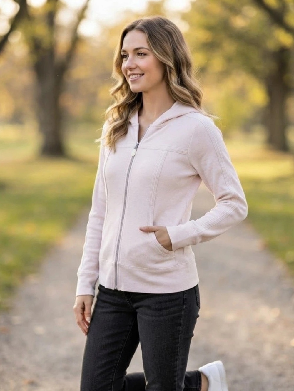 Full-Zip Hoodie in Light Pink/ Cream